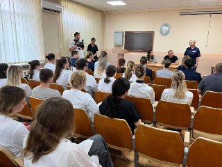 Будущие врачи проходят практику в Донецкой больнице № 16