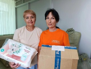 Гуманитарная помощь детям Донецка от Приморья: что в посылках?